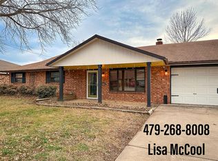 1808 SE 18th St, Bentonville, AR 72712