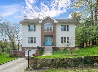 73 Sherwood Dr, Larchmont, NY 10538