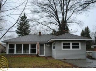 1607 Ladd Rd, Wolverine Lake, MI 48390