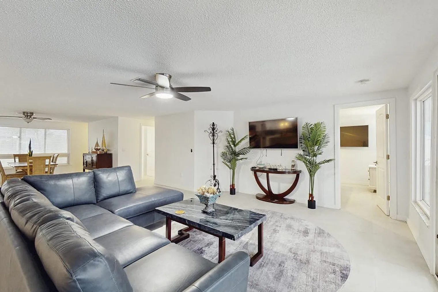 3 bed, 3.0 bath, 2012 sqft, $8,791 — Photo 2
