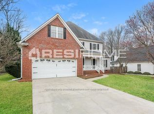 9 Oakmont Ct, Simpsonville, SC 29681