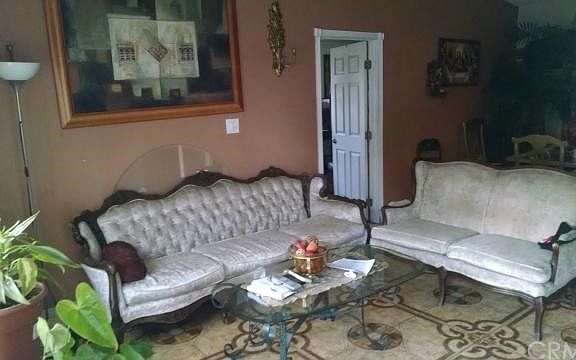 4th image of 2287 Greenwood St