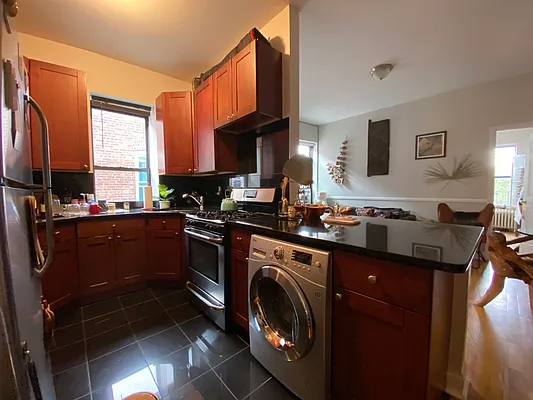 Rented by Mdays Realty | media 15