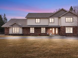 20995 Bramblewood Trl, Brookfield, WI 53045