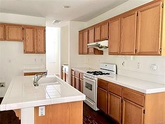 4th image of 5643 Danville Ct #4