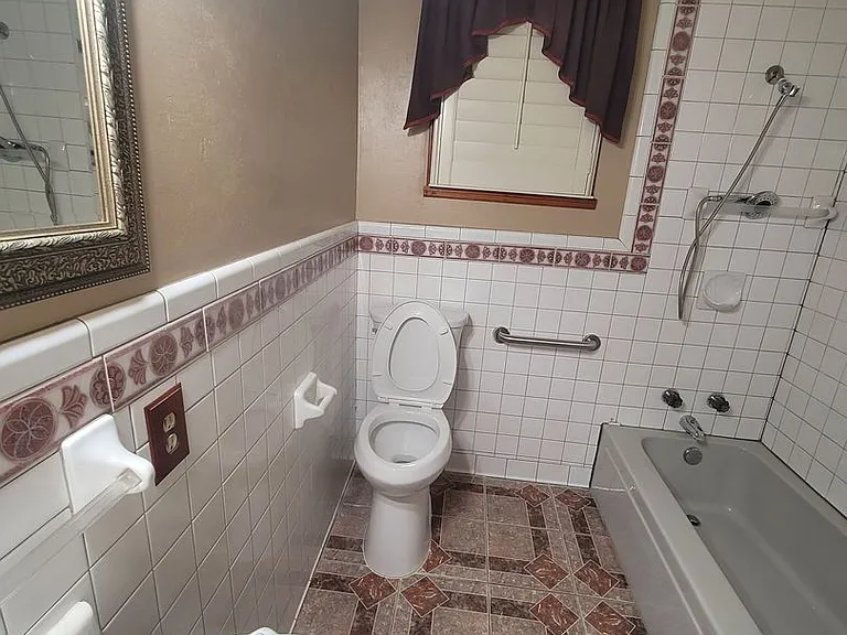 3321 Avenue M — Photo 11