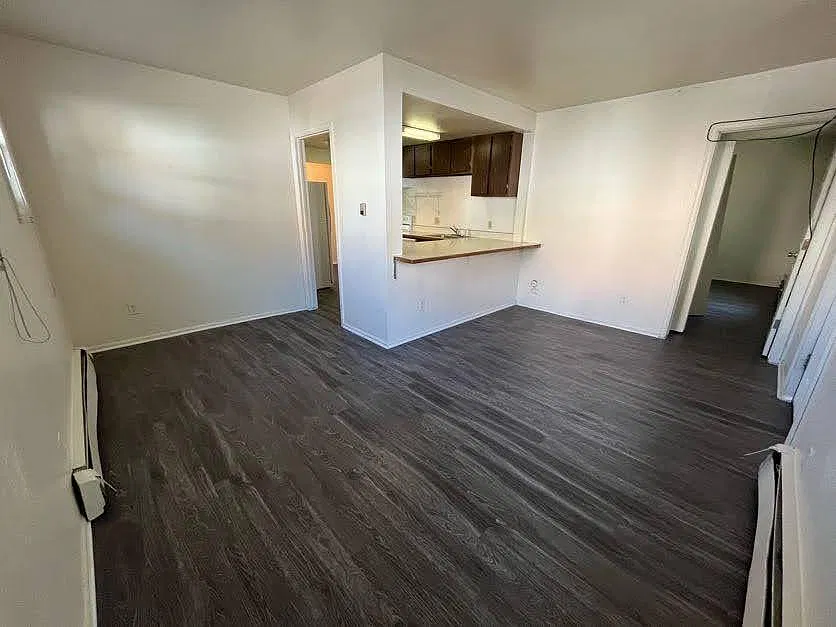 3 bed, 1200 sqft, $4,800 — Photo 4