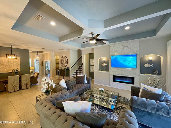 2nd image of 317 HUTCHINSON Lane