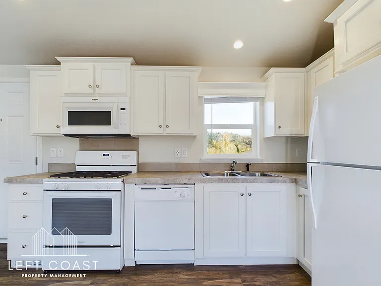 2368 Salmon River Hwy #4 — Photo 23