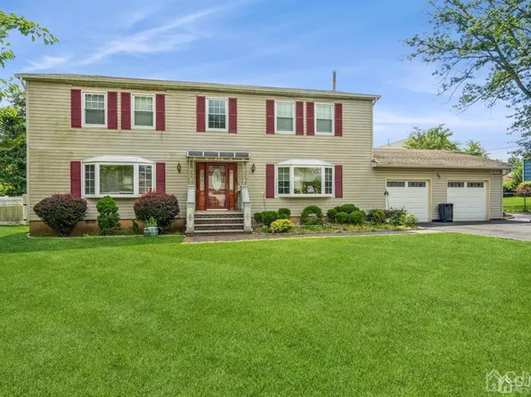 2 Hendrick Pl, Piscataway, NJ 08854