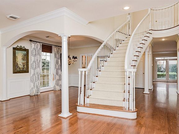 4th image of 4111 Dartmouth Ave