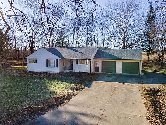 4th image of 612 Barnhart Rd