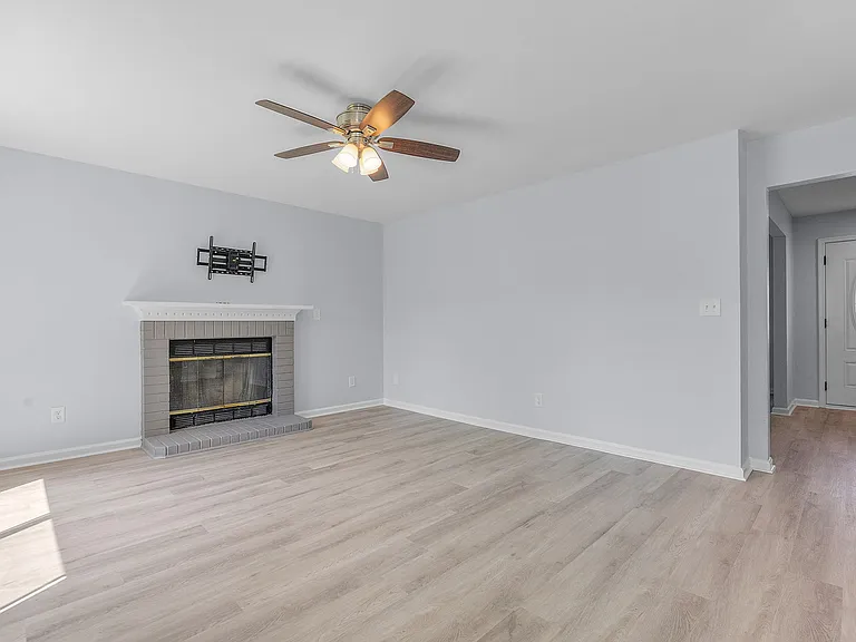 2417 Bernadotte Ct — Photo 10