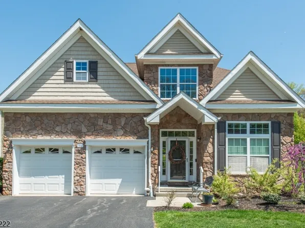 2 Harrison Way, Mount Arlington Boro, NJ 07856