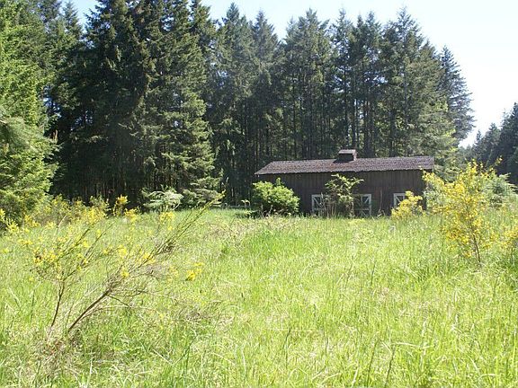 4th image of 8346 Island View Dr NE