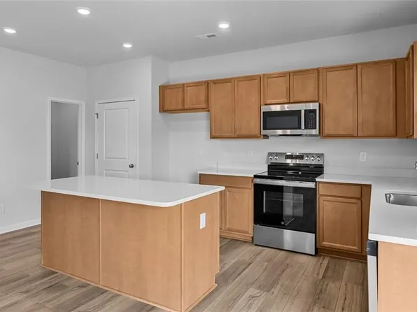 5375 Spicewood Lake Ln, Winston Salem, NC 27106
