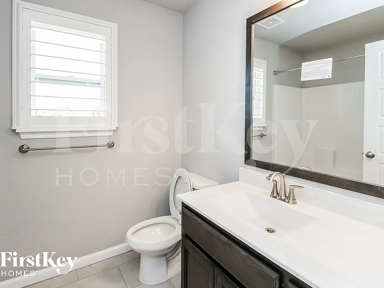 1720 Gladington Ct — Photo 14