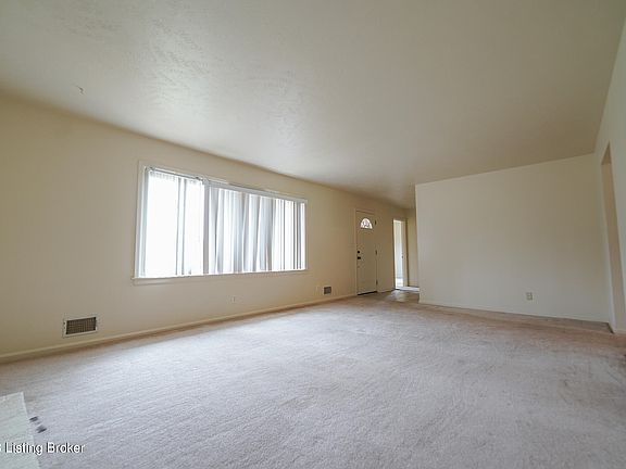 3rd image of 9012 Wooddale Dr