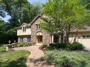 11906 W Hayes Ave, West Allis, WI 53227