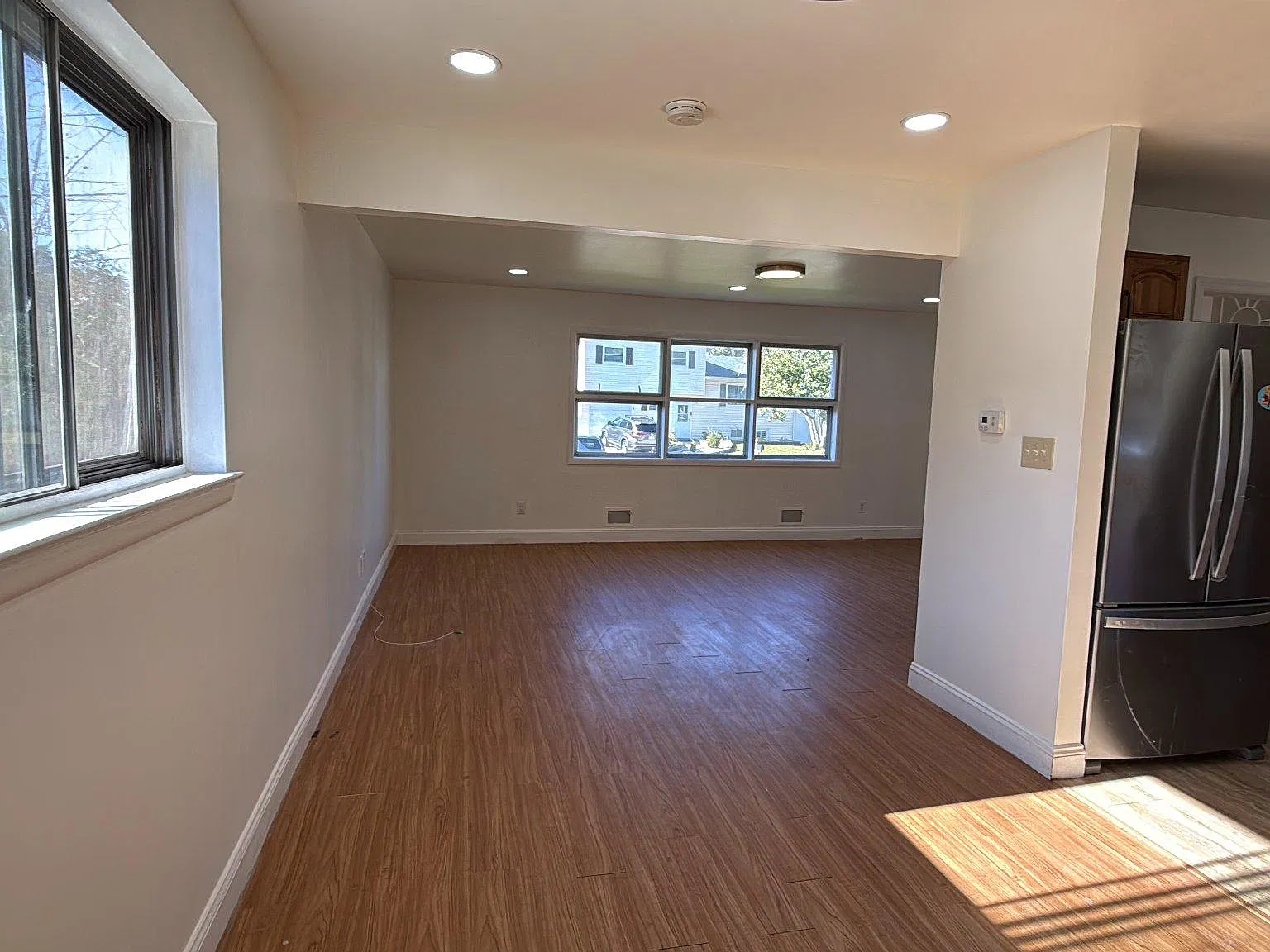 3 bed, 1.5 bath, 1353 sqft, $3,600 — Photo 3