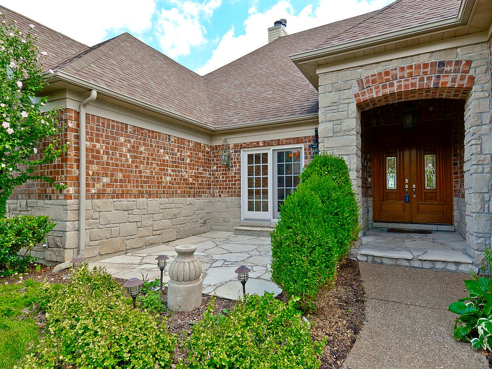 1st image of 305 Greycliff Bluff Dr