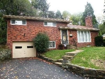 1104 Lindendale Dr, Pittsburgh, PA, 15243