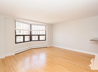 445 W Wellington Ave APT 1F, Chicago, IL 60657