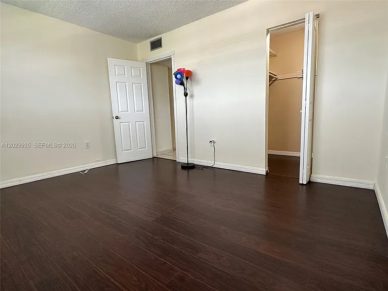 1075 W 68th St #309 — Photo 11