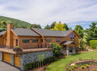 202 E Hill Top Rd, Talent, OR 97540