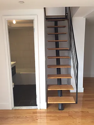 Rented by P Management | media 29