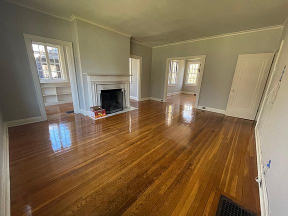 3rd image of 2902 Belmont Blvd #A