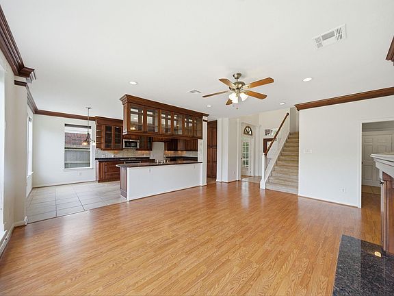 3rd image of 21314 Cumberland Way
