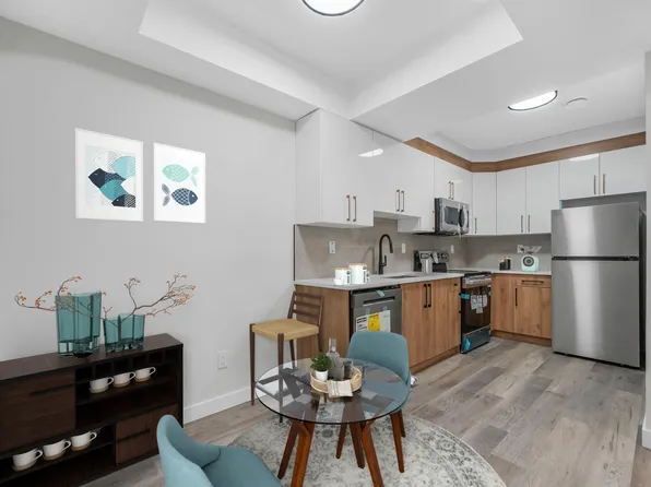 12145 95th St NW, Edmonton, AB T5H 2C8