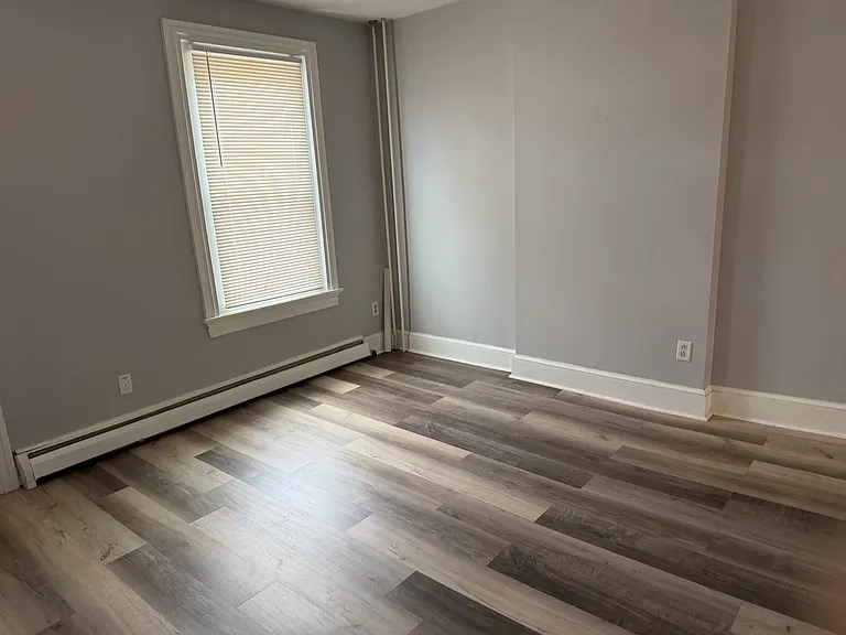 219 Chestnut St — Photo 5