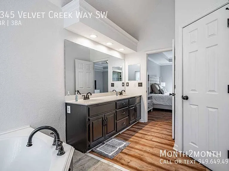 1345 Velvet Creek Way SW — Photo 27