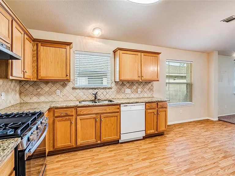 1307 Dillon Lake Bnd — Photo 2