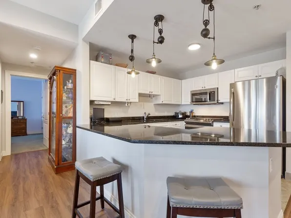 614 Pond St Unit 1414, Braintree, MA 02184