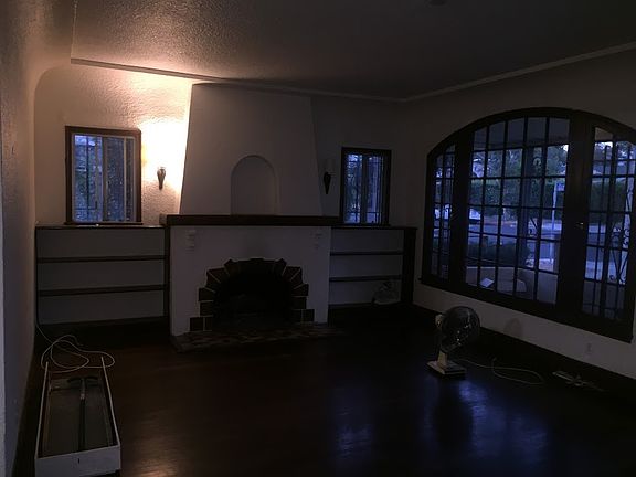 3rd image of 3742 Revere Ave