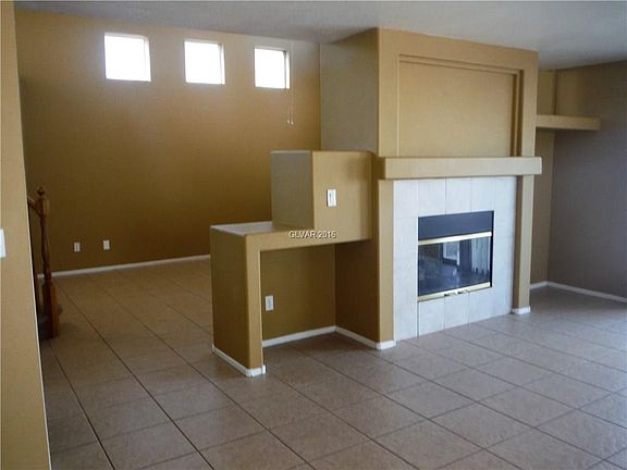 4th image of 913 Cozy Valley St #0