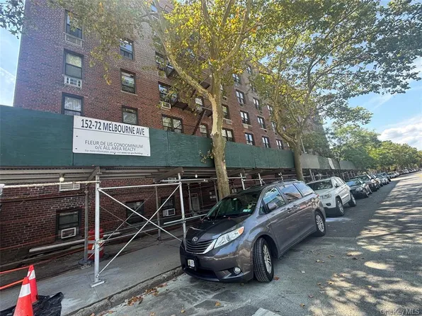 152-72 Melbourne Avenue image 2 of 17