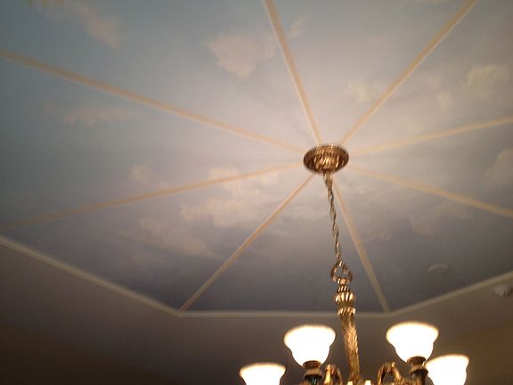 3rd image of 5 Castle Hill Ln