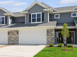 2232 Eversull Ln, North Liberty, IA 52317