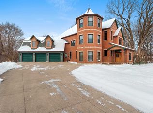 2133 Palmer Ct, Green Bay, WI 54311