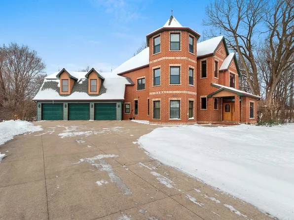 2133 Palmer Ct, Green Bay, WI 54311