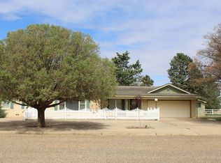 102 Avenue E, Hart, TX 79043
