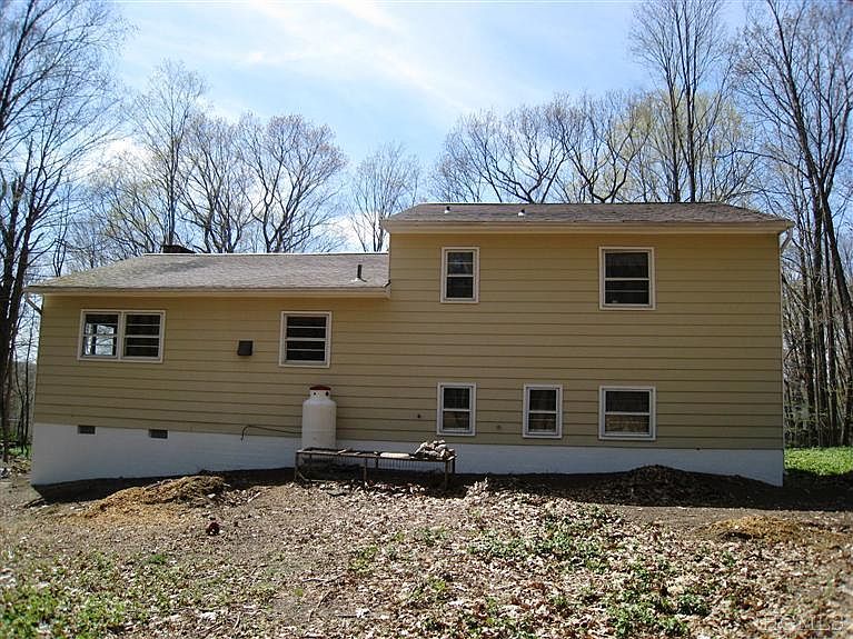 2nd image of 428 Nimham Rd