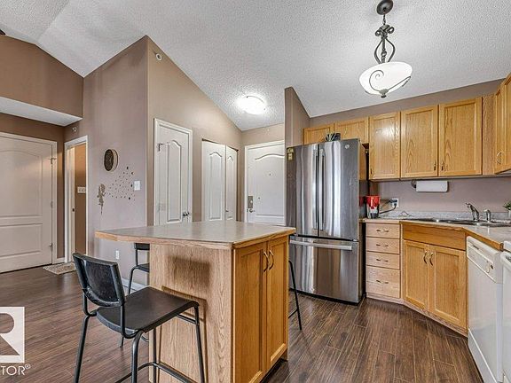 3rd image of 3425 19th St NW