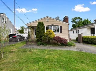 561 Jones Hill Rd, West Haven, CT 06516