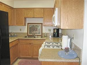 5th image of 700 Minor St APT A