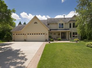 4790 138th St W, Apple Valley, MN 55124